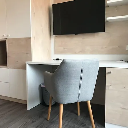 An Der Burgschaenke מלון Alpen